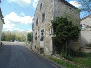 1 - Vincelottes, Maison