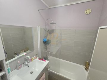 a0z8v9r26a4jt0875