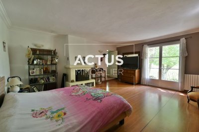 ag71k80efcy93v4q7