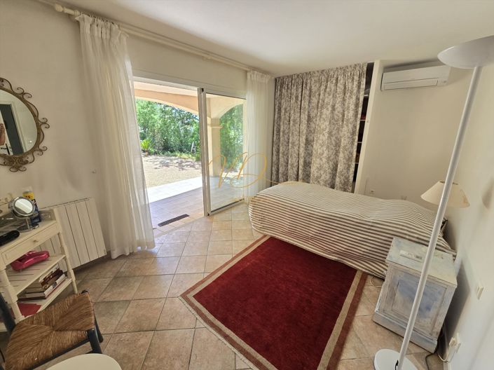 Image No.13-5 Bed House for sale