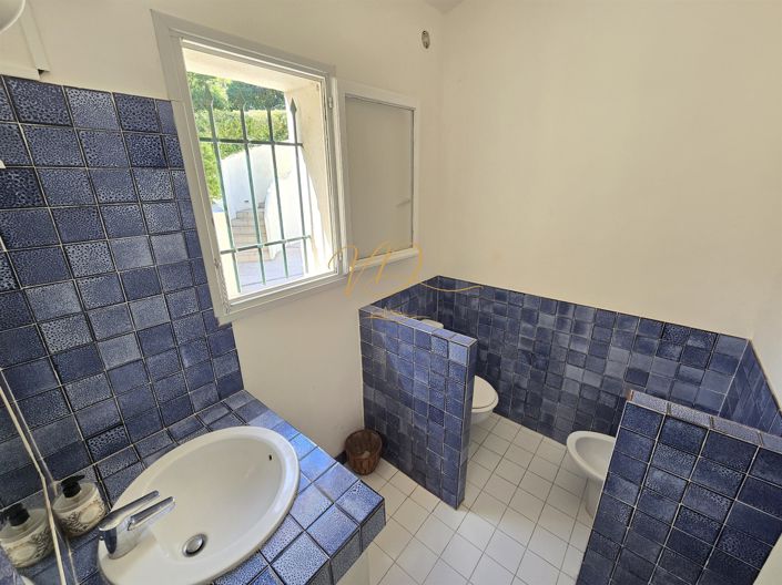 Image No.10-5 Bed House for sale