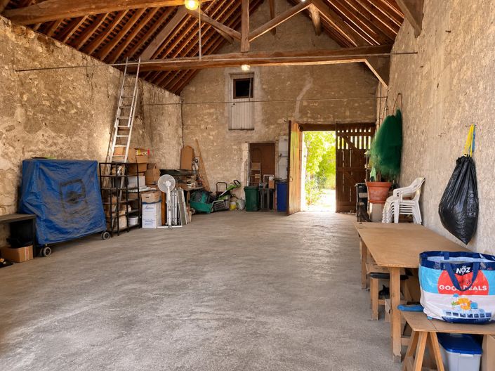 Image No.16-6 Bed House for sale