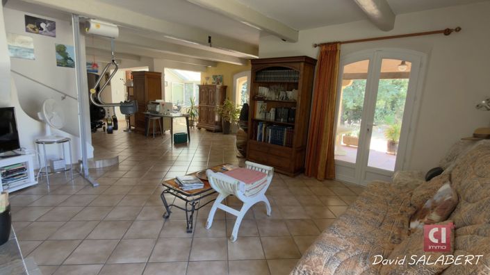 Image No.3-4 Bed House for sale