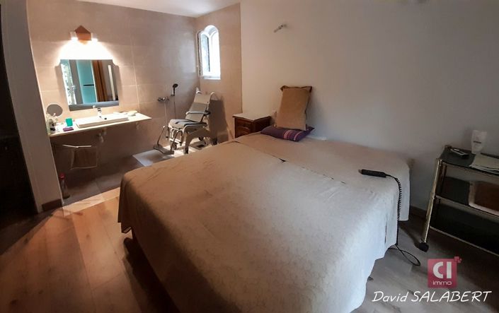 Image No.7-4 Bed House for sale