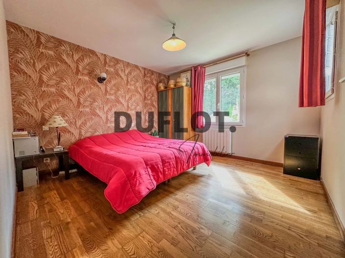 Image No.12-4 Bed House for sale