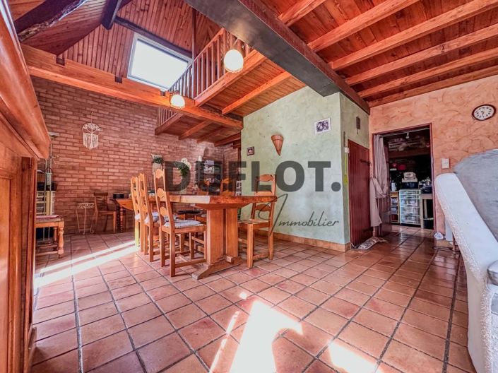 Image No.3-4 Bed House for sale