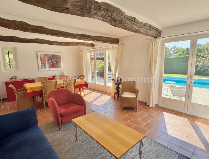 Image No.2-4 Bed House for sale