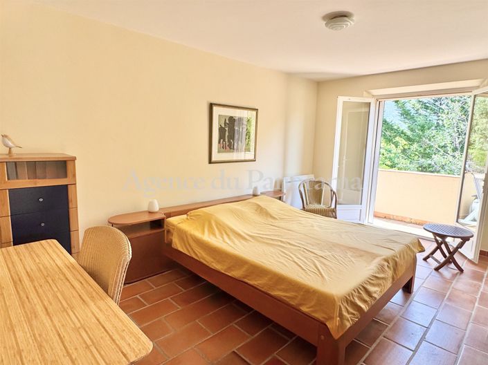 Image No.23-4 Bed House for sale