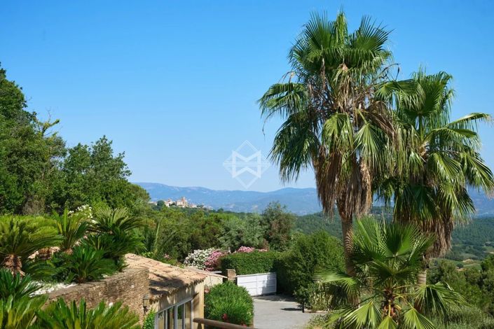 Image No.15-5 Bed House for sale
