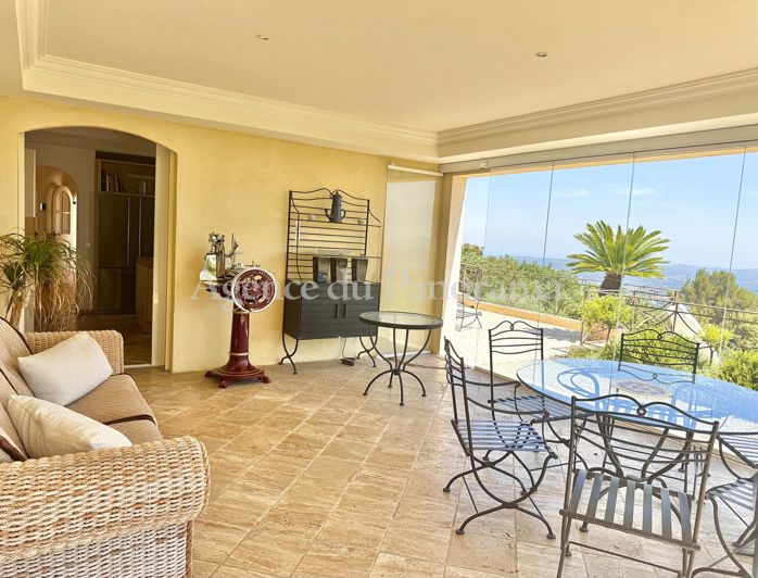 Image No.15-4 Bed House for sale
