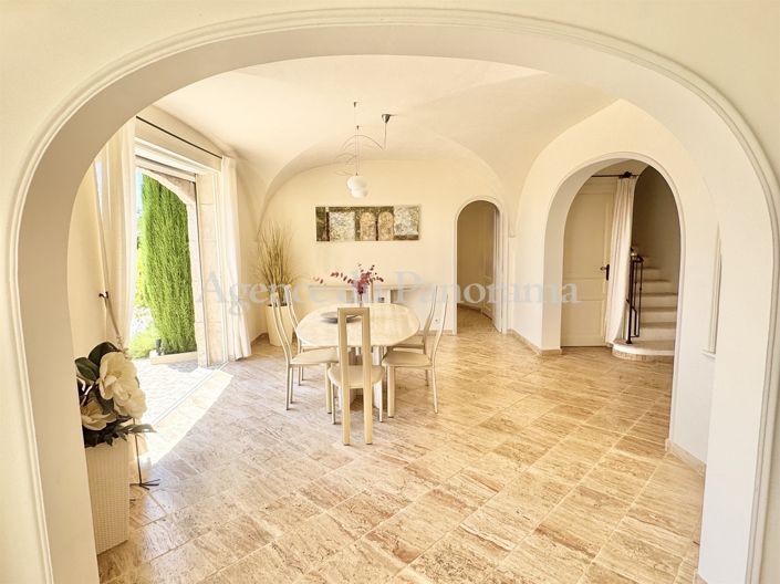 Image No.17-4 Bed House for sale