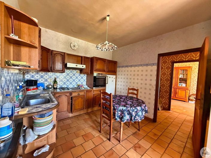 Image No.11-6 Bed House for sale