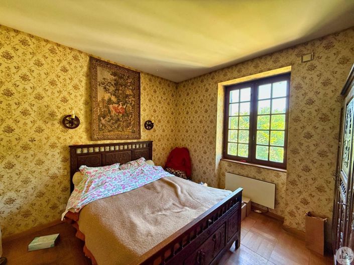 Image No.12-6 Bed House for sale