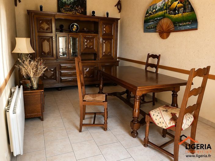 Image No.6-4 Bed House for sale