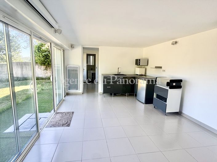 Image No.17-4 Bed House for sale