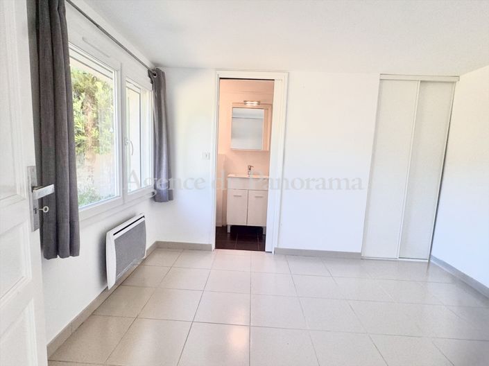 Image No.18-4 Bed House for sale