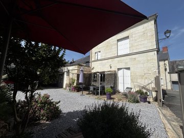 1 - Bourgueil, House