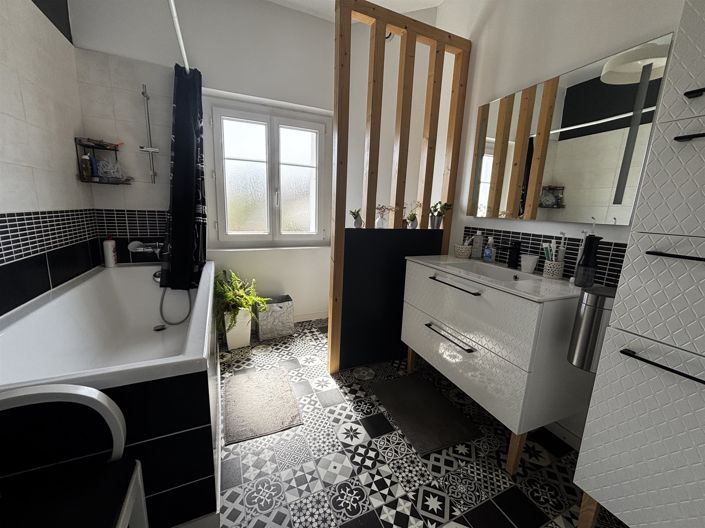 Image No.13-4 Bed House for sale