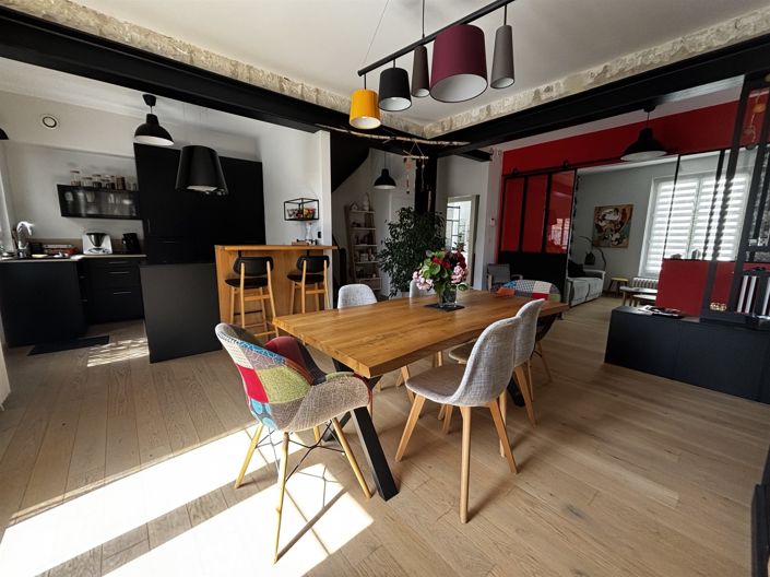 Image No.2-4 Bed House for sale