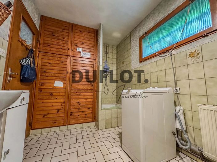Image No.11-3 Bed House for sale