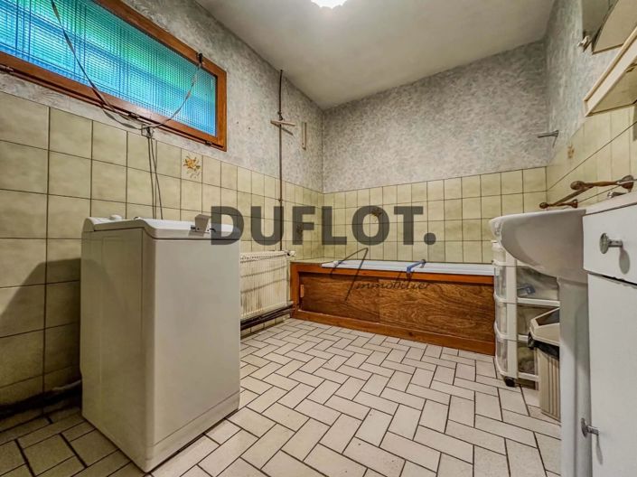 Image No.8-3 Bed House for sale