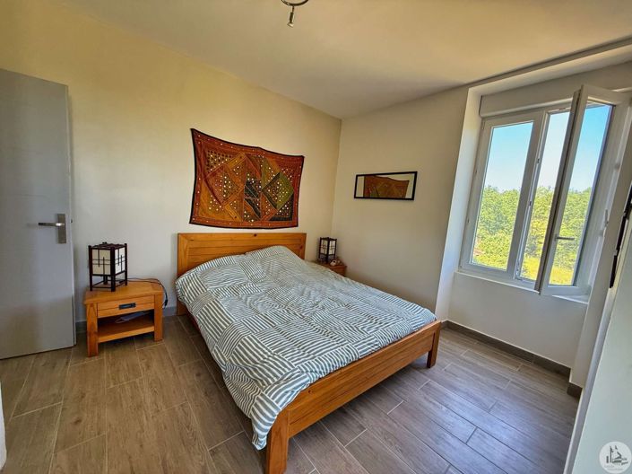 Image No.19-5 Bed House for sale