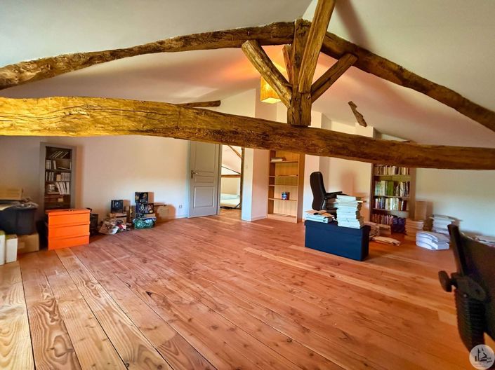 Image No.20-5 Bed House for sale
