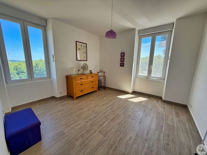 Image No.21-5 Bed House for sale