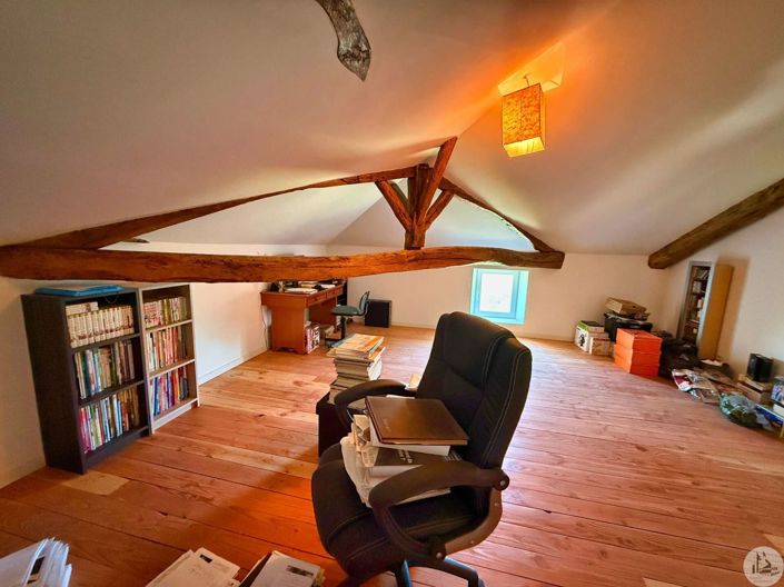 Image No.23-5 Bed House for sale