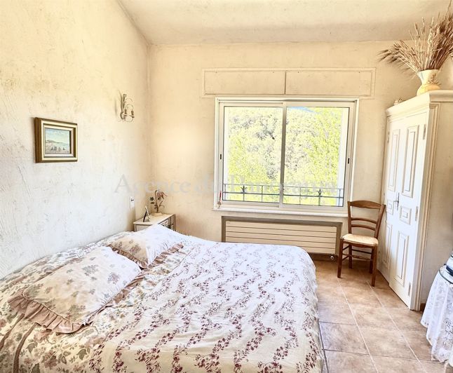 Image No.11-4 Bed House for sale