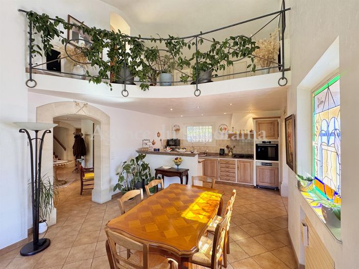 Image No.5-4 Bed House for sale