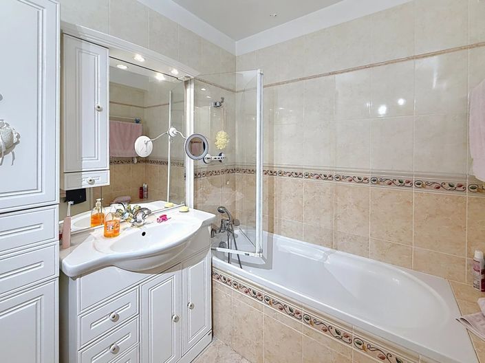 Image No.18-3 Bed Apartment for sale