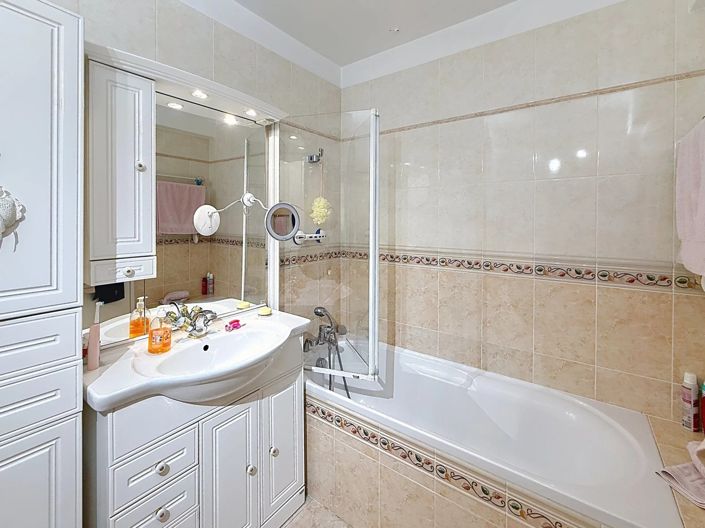 Image No.19-3 Bed Apartment for sale