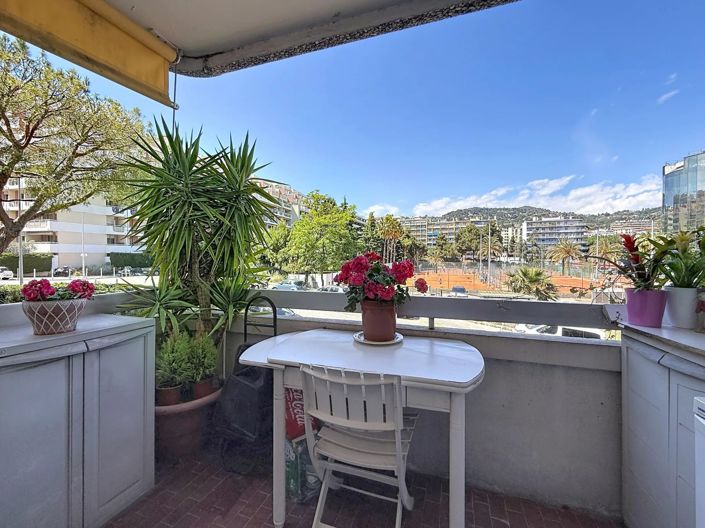 Image No.9-3 Bed Apartment for sale