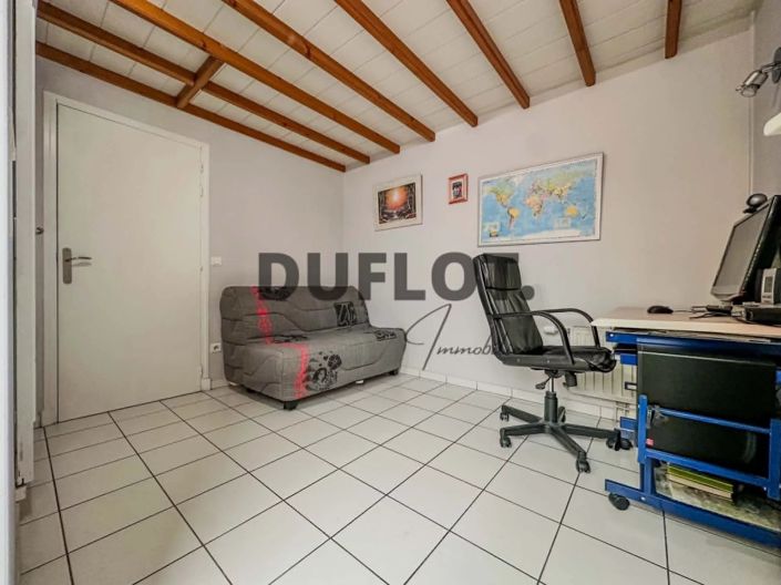 Image No.14-3 Bed House for sale