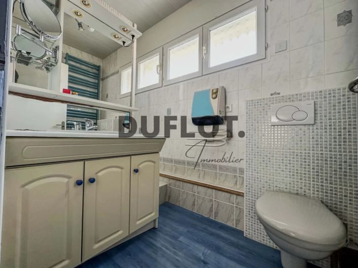 Image No.15-3 Bed House for sale