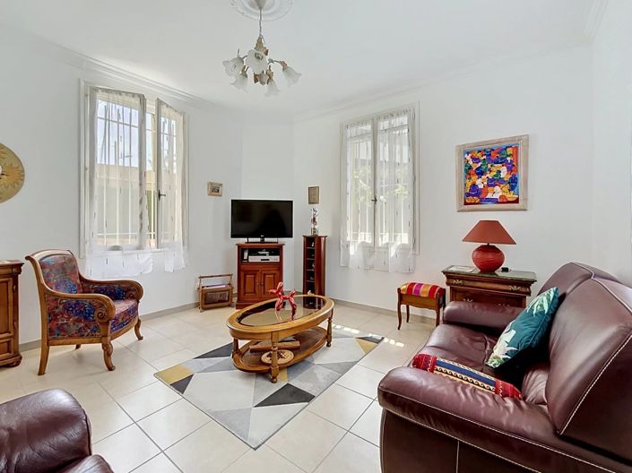 Image No.5-3 Bed House for sale