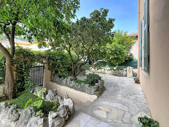 Image No.8-3 Bed House for sale