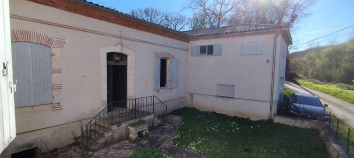 Image No.8-7 Bed House for sale