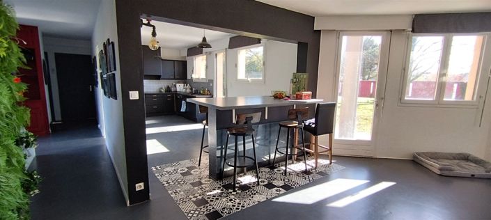 Image No.7-4 Bed House for sale