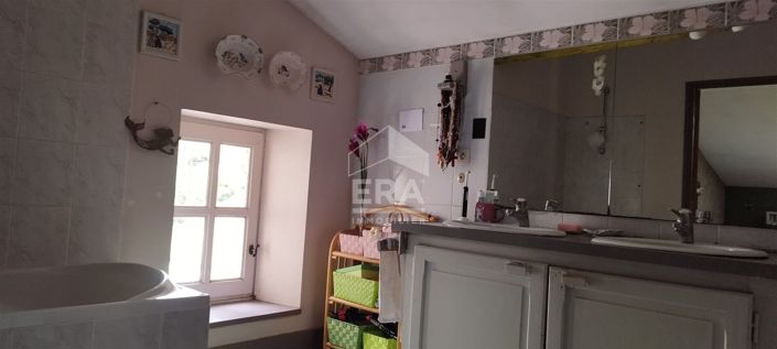 Image No.7-3 Bed House for sale