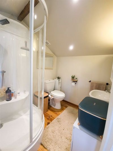 Image No.11-3 Bed House for sale