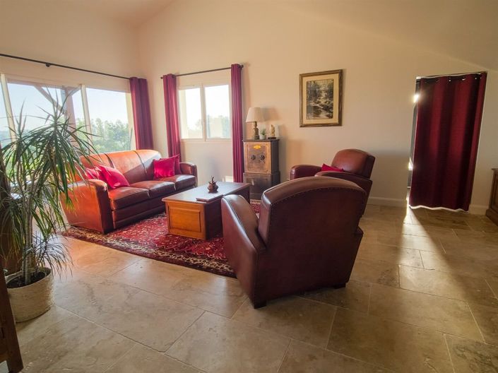Image No.18-3 Bed House for sale