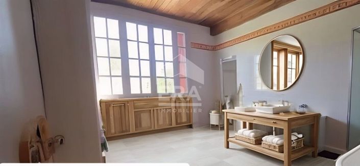 Image No.12-5 Bed House for sale