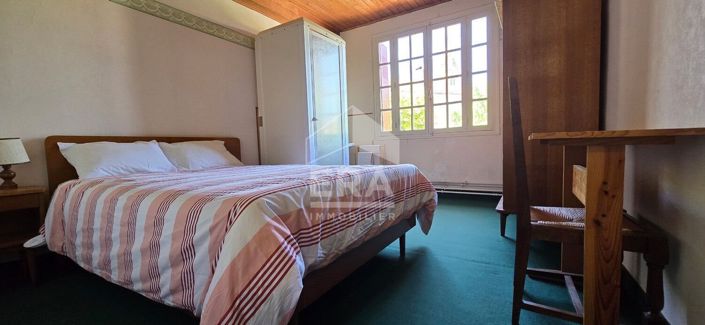 Image No.17-5 Bed House for sale