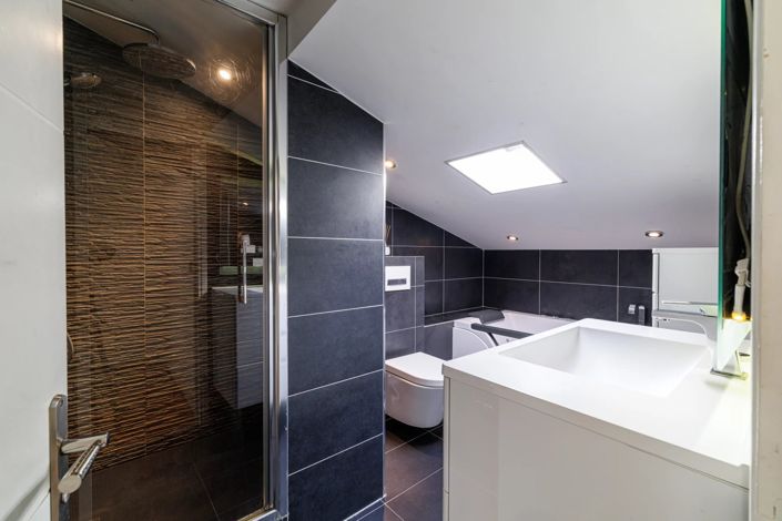Image No.19-2 Bed Apartment for sale