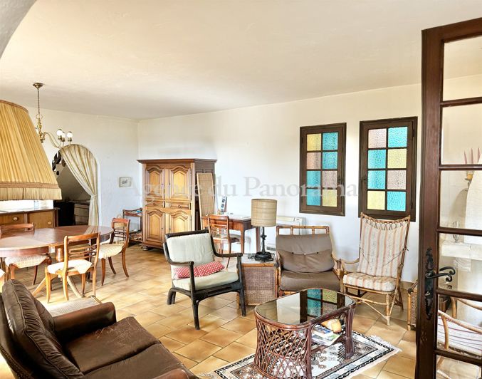Image No.6-3 Bed House for sale