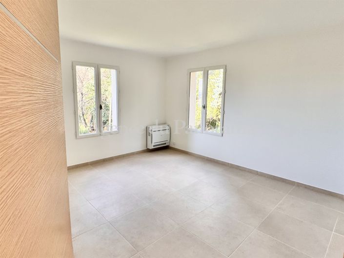 Image No.16-3 Bed House for sale