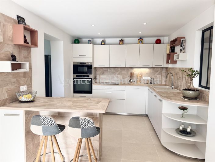 Image No.5-3 Bed House for sale