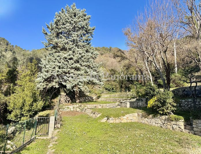 Image No.9-3 Bed House for sale